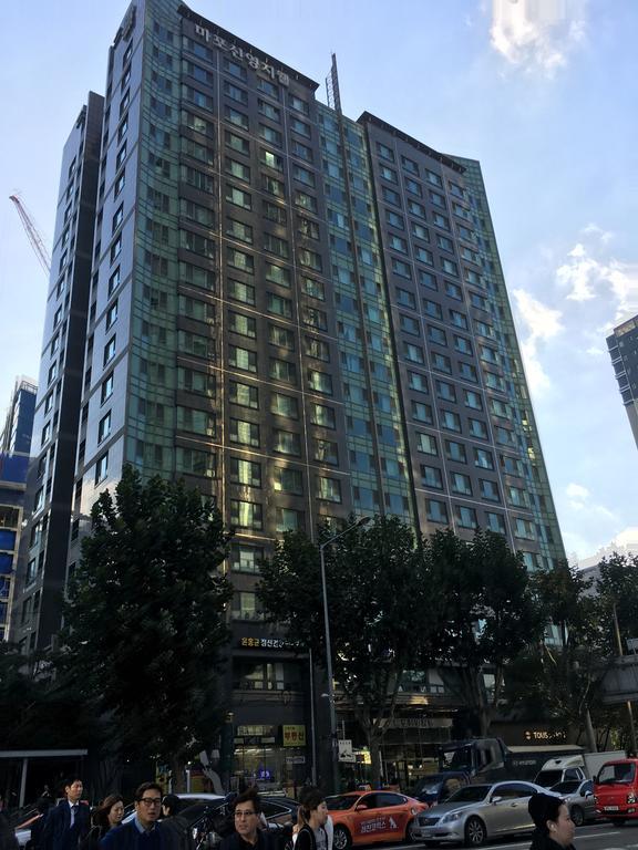 Gogh Code Apartment